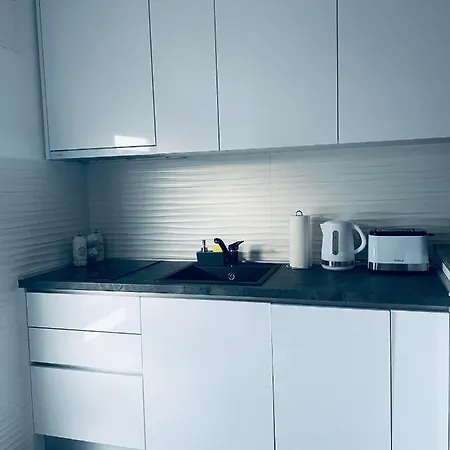 Yin Yang Apartment *